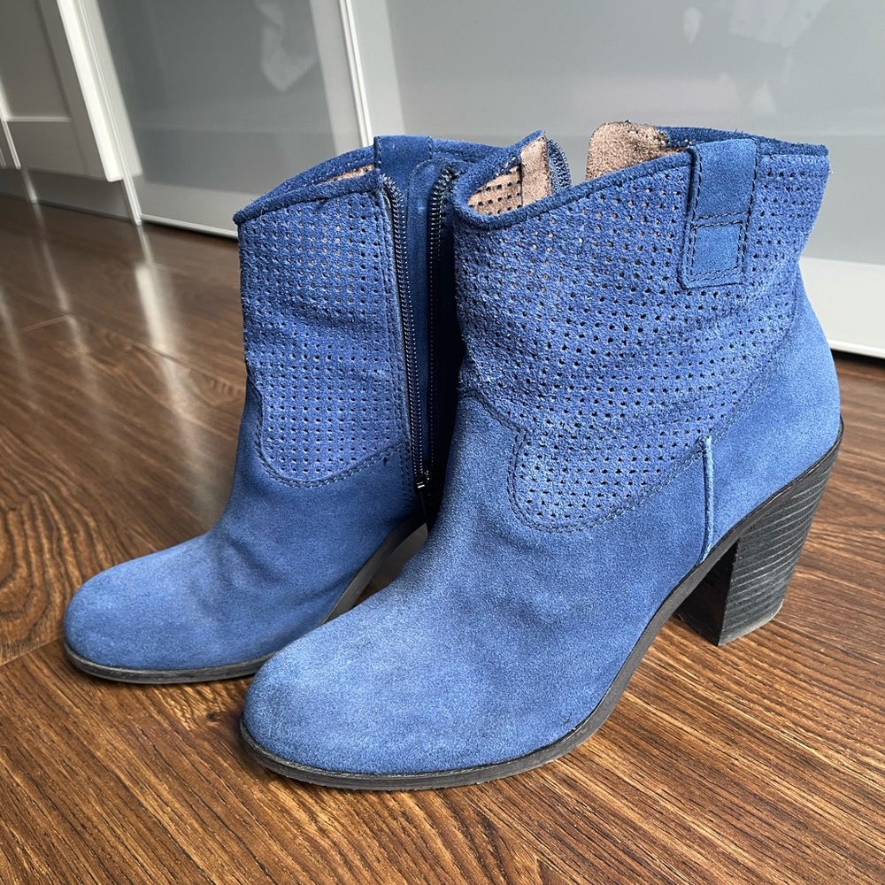 Vince Camuto Suede Booties
